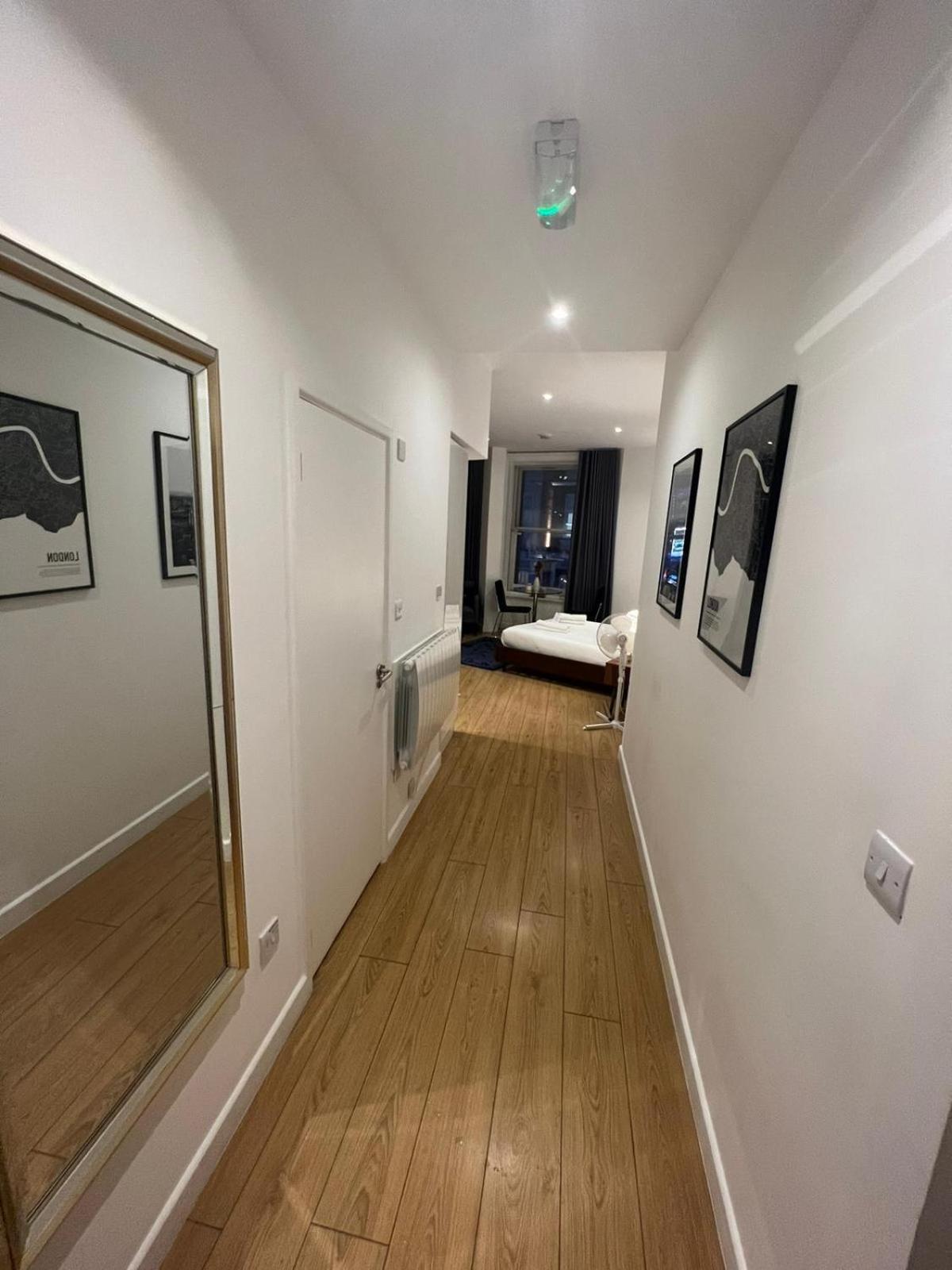 Tranquil 1 Bedroom Retreat In Piccadilly Vr4 Londen Buitenkant foto